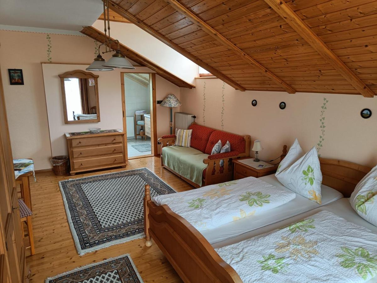 Haus Sundl - Privatzimmer Emmersdorf an der Donau Extérieur photo