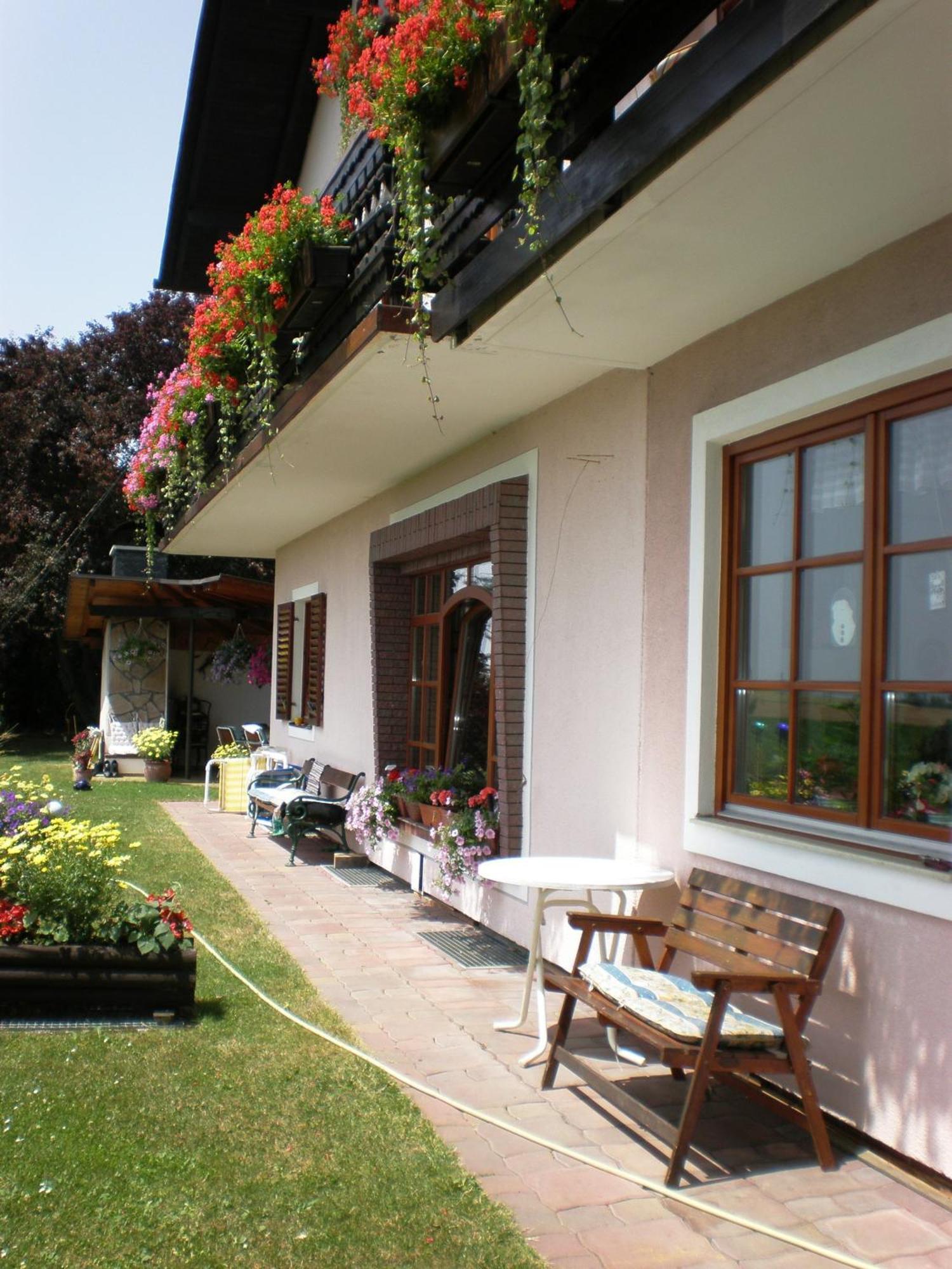 Haus Sundl - Privatzimmer Emmersdorf an der Donau Extérieur photo